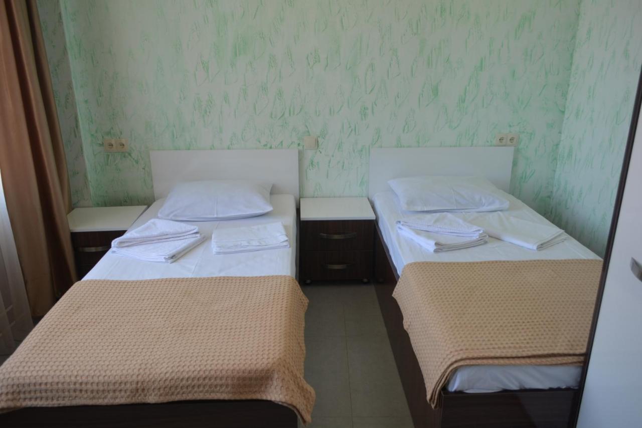 מחינג'אורי Hotel Niks מראה חיצוני תמונה