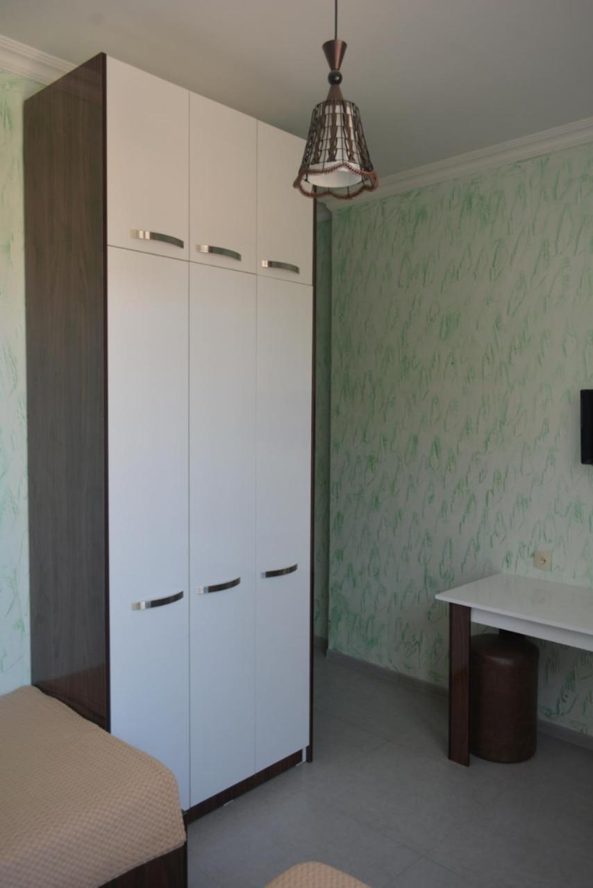 מחינג'אורי Hotel Niks מראה חיצוני תמונה