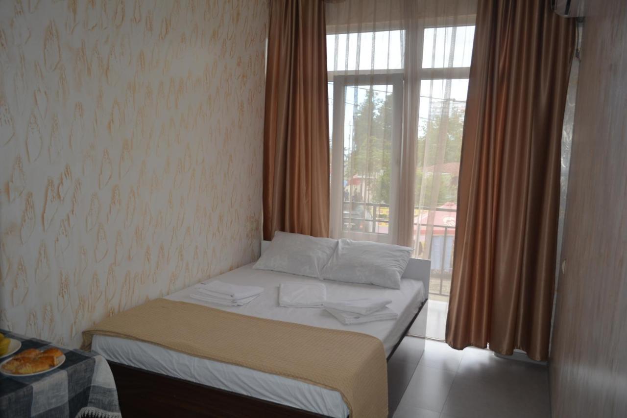 מחינג'אורי Hotel Niks מראה חיצוני תמונה
