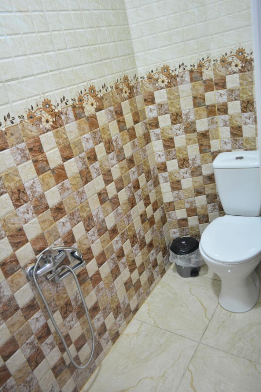 מחינג'אורי Hotel Niks מראה חיצוני תמונה
