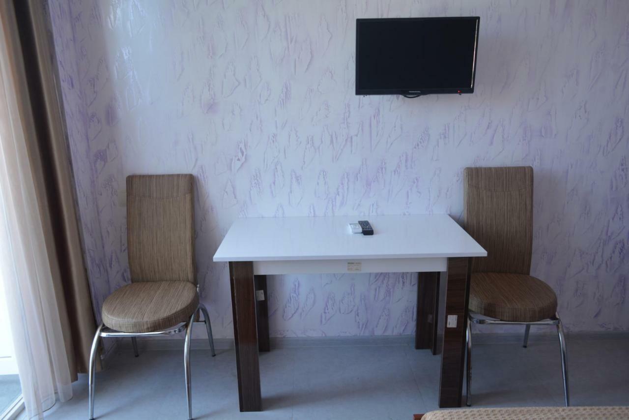 מחינג'אורי Hotel Niks מראה חיצוני תמונה